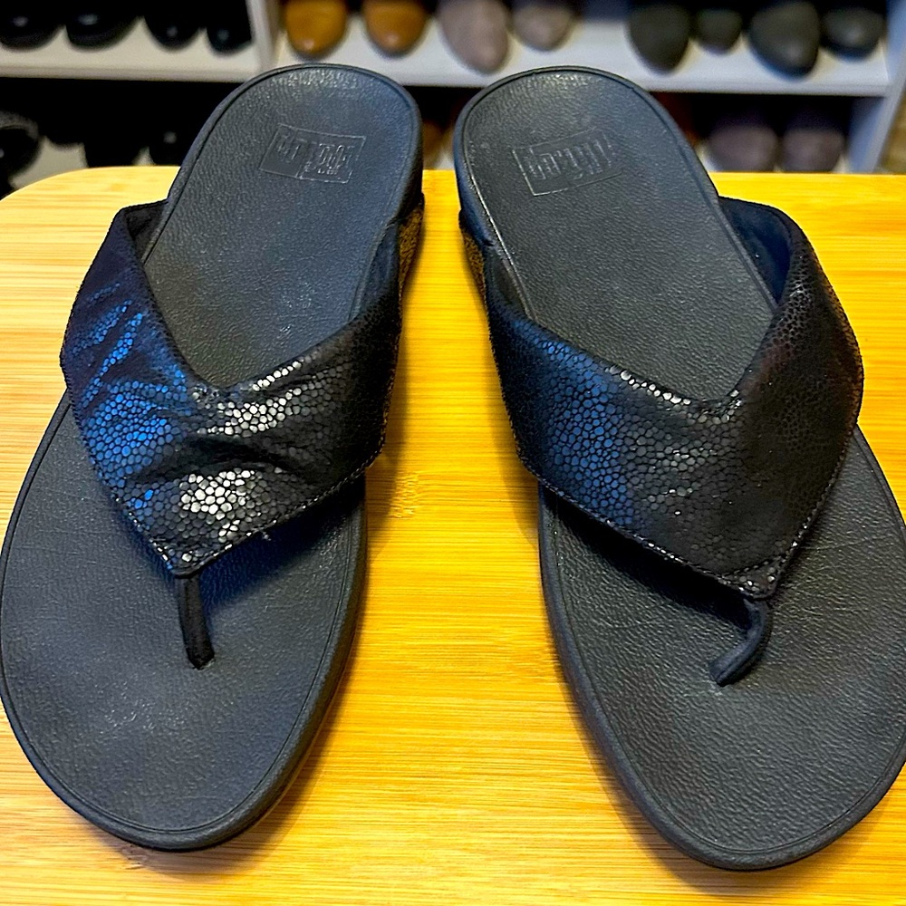 GUC Fitflop Black Shimmer Mini Wedge Sandal